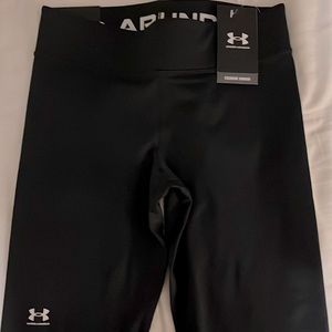 Brand new Under Armour cold gear leggings. Small.